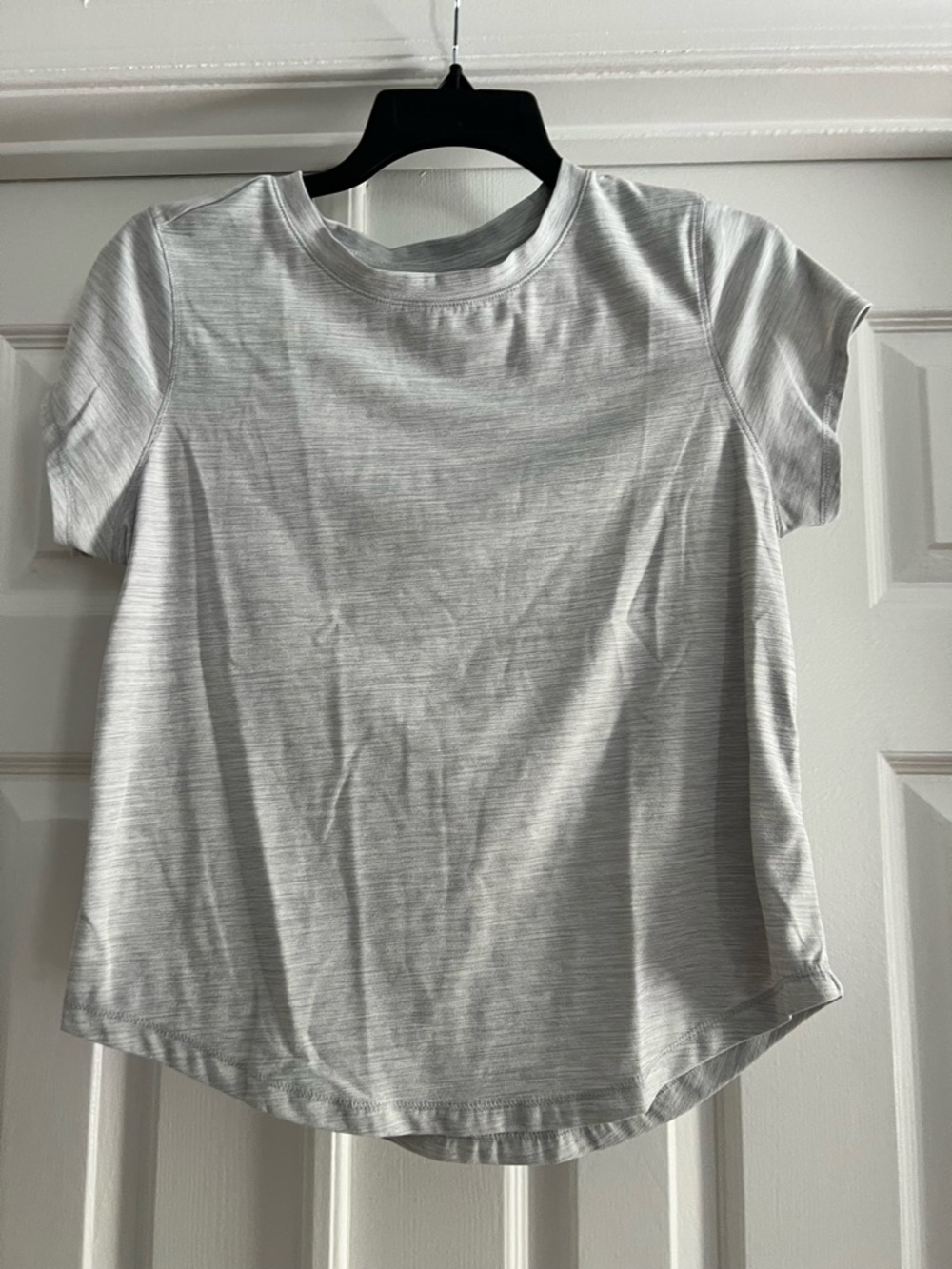 Old Navy Light Gray Short Sleeve Tee